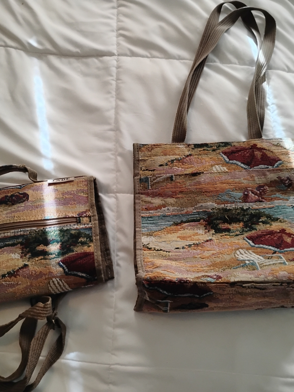 Woven Beach Scene Tote Bag in Multi-Tone Tan